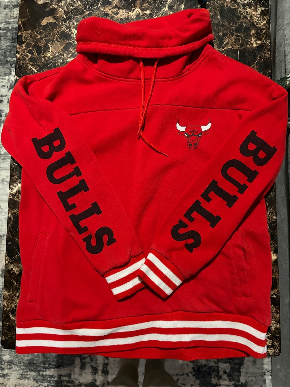 NBA Red Chicago Bulls Crewneck with Sleeve Logo